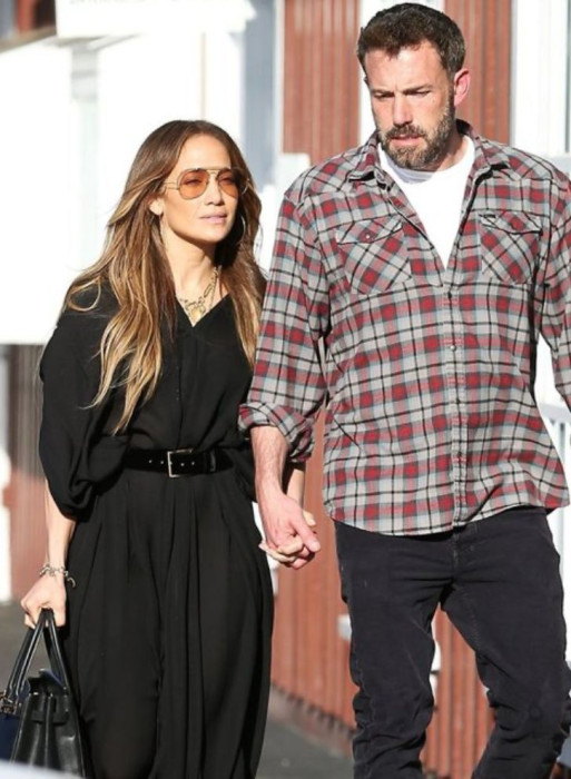 KIRMIZI HALIDA GERİLİM