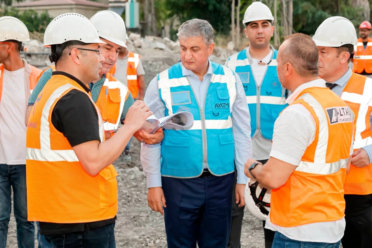 ADANA VALİSİ MUSTAFA YAVUZ, KASIM G&Uuml;LEK K&Ouml;PR&Uuml;S&Uuml;'NDE Y&Uuml;R&Uuml;T&Uuml;LEN &Ccedil;ALIŞMALARI İNCELEDİ
