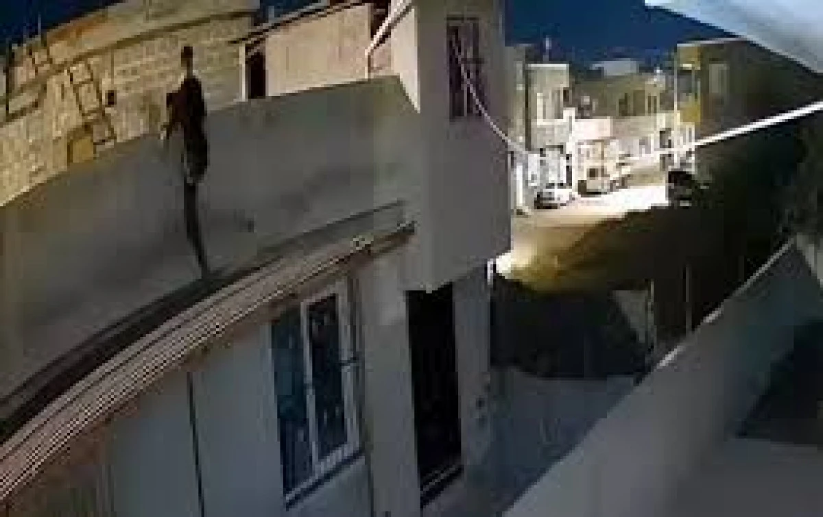 Adana'da Hırsızlık Dördüncü Katta Gerçekleşti