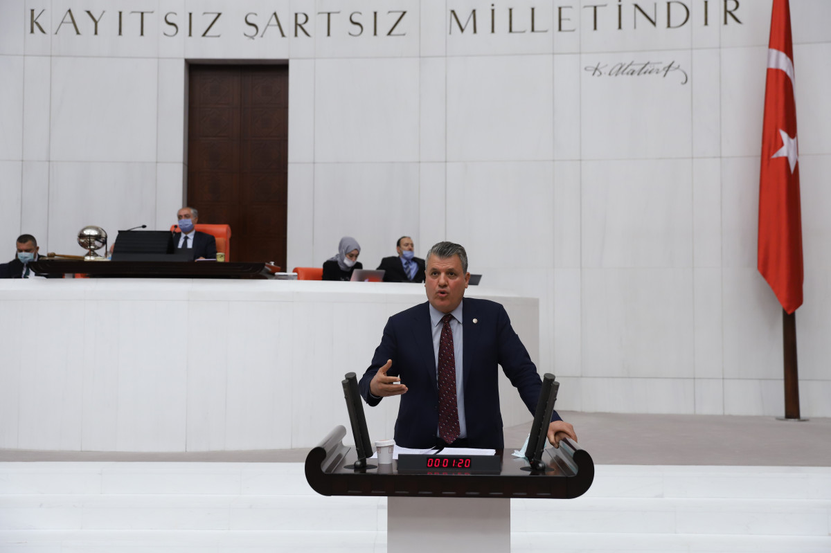 AYHAN BARUT, 23 NİSAN ULUSAL EGEMENLİK VE ÇOCUK BAYRAMI'NI KUTLADI