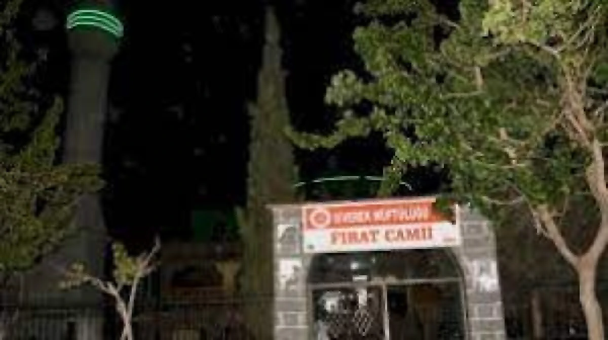 CAMİ BAHÇESİNE GÖMÜLMÜŞ BEBEK CESEDİNDE SIR PERDESİ ARALANIYOR 