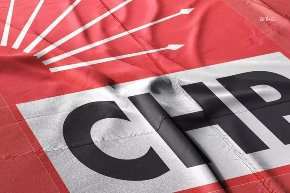 CHP'DEN ODA DAĞILIMI NEDENİYLE KURTULMUŞ'A TEPKİ: TBMM BAŞKANI &lsquo;EVDEN GİDEN DAMADIN KAPIYI SIRTLAMASINA&rsquo; İZİN VERMİŞTİR