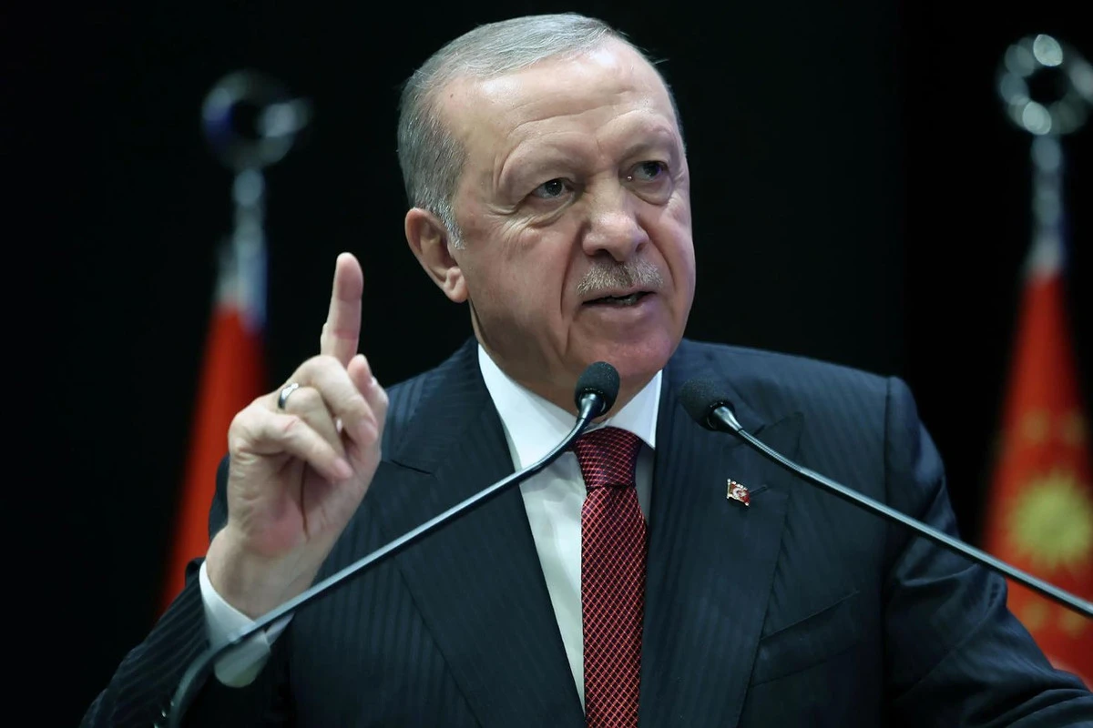 ERDOĞAN'DAN KURMAYLARINA UYARI: PROVOKASYONLARA DİKKAT, &Ccedil;OK KRİTİK BİR S&Uuml;RECE GİRİYORUZ