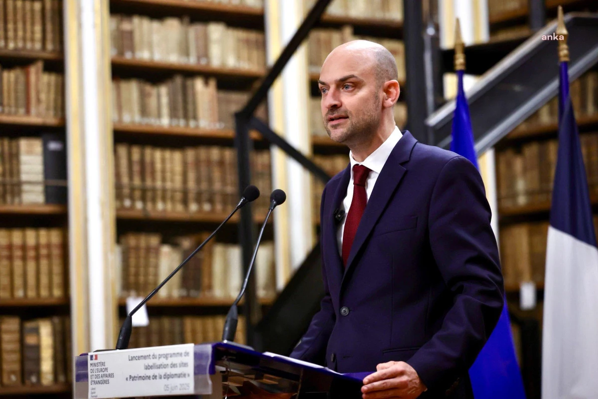 Fransa Dışişleri Bakanı Barrot: Fransa, Filistin'i tanıyarak Hamas'a karşı olduğunu gösteriyor