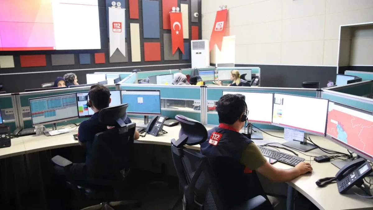 GAZİANTEP'TE 112'YE 2025 YILINDA GELEN &Ccedil;AĞRILARIN Y&Uuml;ZDE 72'Sİ ASILSIZ &Ccedil;IKTI