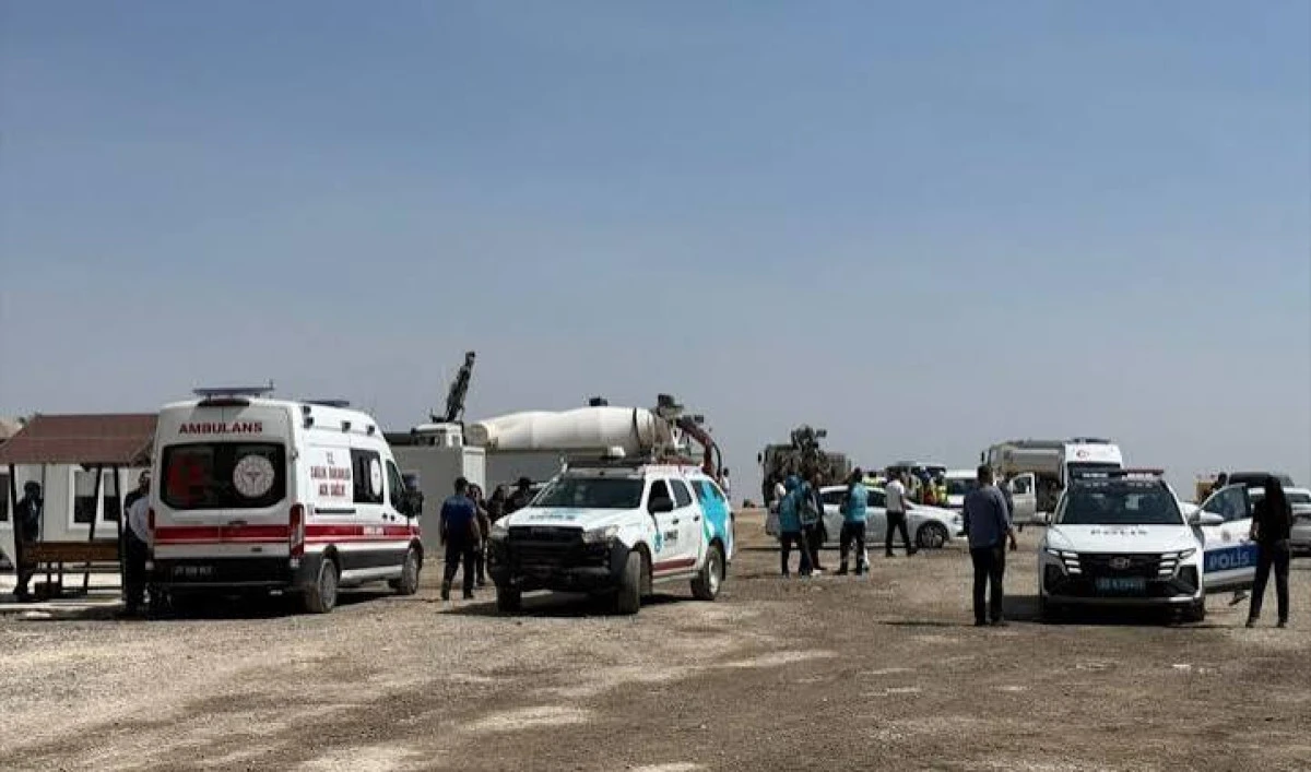 GAZİANTEP'TEKİ T&Uuml;NEL İNŞAATINDA YAŞANAN İSKELE &Ccedil;&Ouml;KMESİNDE 1 İŞ&Ccedil;İ YARALANDI