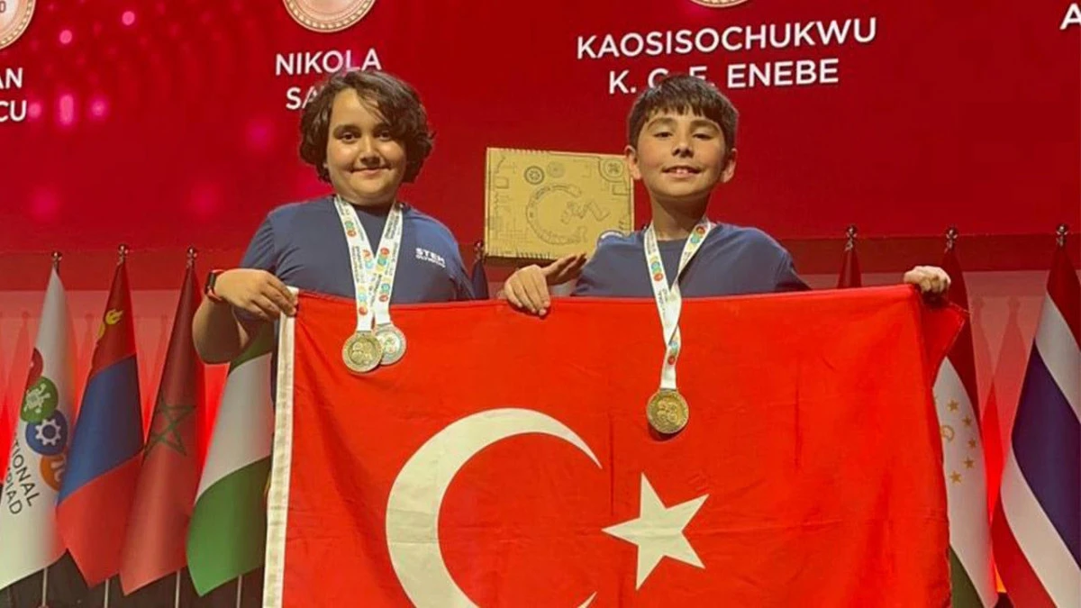 İstanbul'lu Öğrenciler Uluslararası STEM Olimpiyatları'nda Dünya Birincisi Oldu