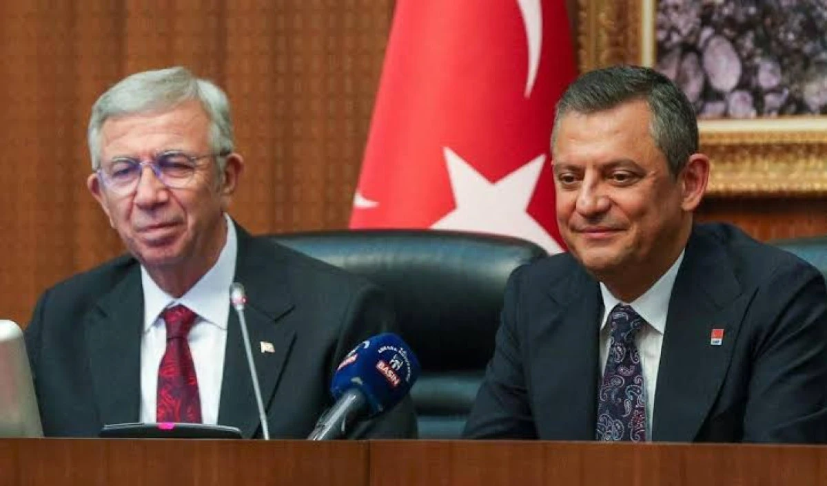 MANSUR YAVAŞ'IN İSTİFASININ ARDINDAN &Ouml;ZG&Uuml;R &Ouml;ZEL'DEN İLK A&Ccedil;IKLAMA