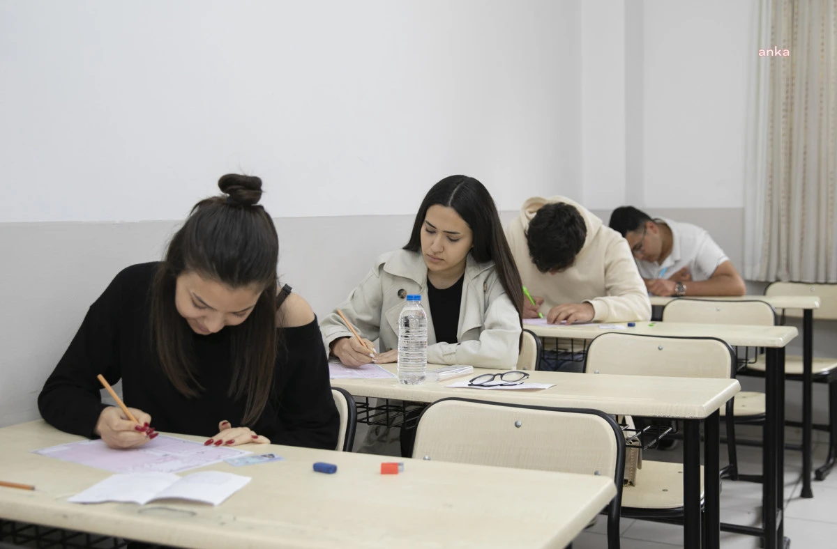 Mersin Büyükşehir Belediyesi YSK tercih döneminde de öğrencilerin yanında olacak