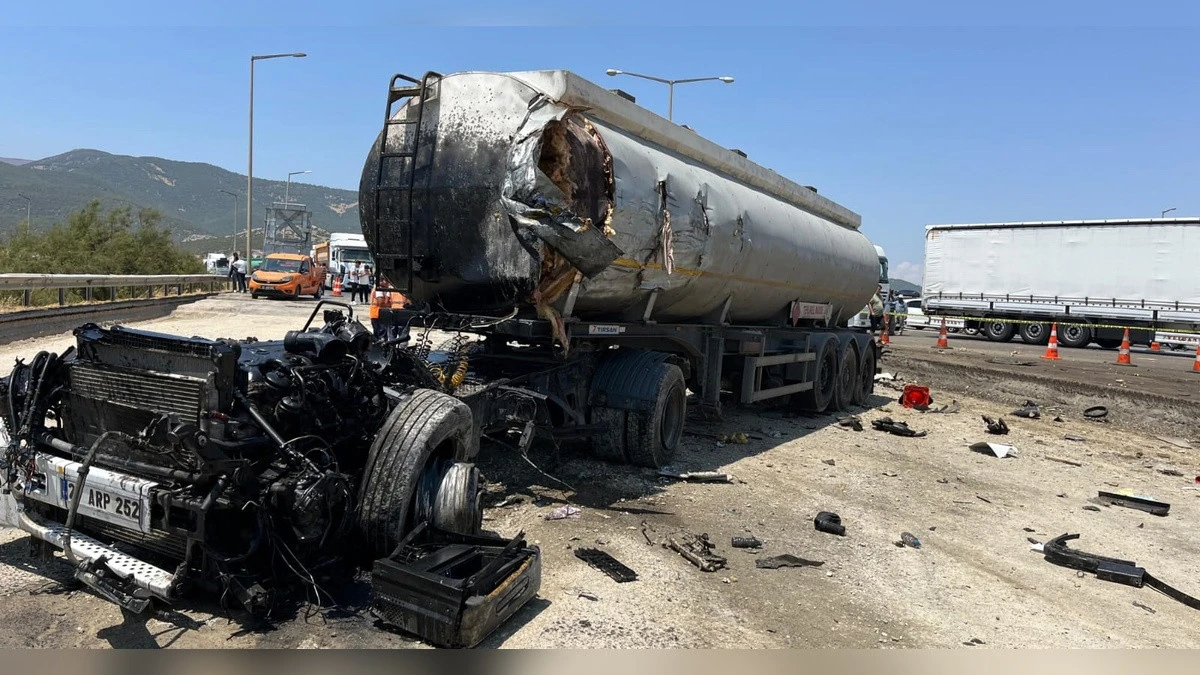 Nurdağı'nda feci kaza: İki sürücü hayatını kaybetti