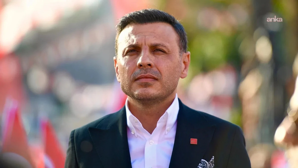 &Ouml;ZG&Uuml;R &Ccedil;ELİK: GELİP VİCDANIYLA OYUNU KULLANACAK, MİLLETİN SANDIK İRADESİNE SAYGI DUYACAK DİYE İNSANLARIMIZI TUTUKLUYORLAR