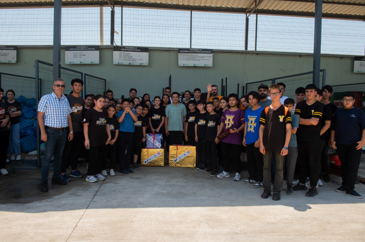 SEYHAN’DA, EN ÇEVRECİ OKULLAR ÖDÜLLERİNE KAVUŞTU