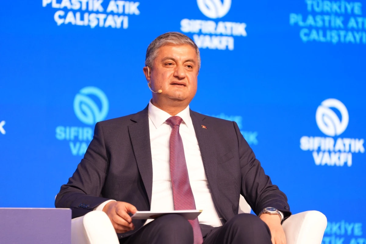 VALİ MUSTAFA YAVUZ T&Uuml;RKİYE PLASTİK ATIK &Ccedil;ALIŞTAYI&rsquo;NDA ADANA&rsquo;NIN PLASTİK ATIK Y&Ouml;NETİMİNE İLİŞKİN FAALİYETLERİ ANLATTI