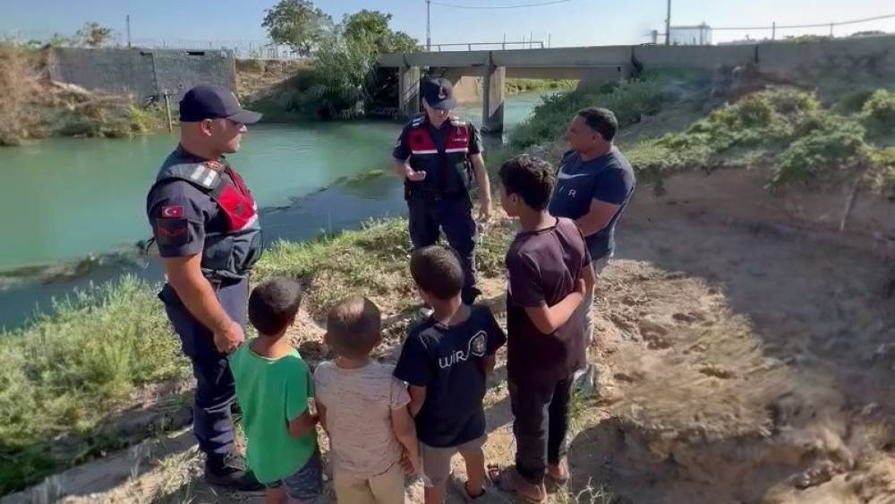 JANDARMA EKİPLERİ BOĞULMA OLAYLARINA KARŞI ÖNLEM ALIYOR