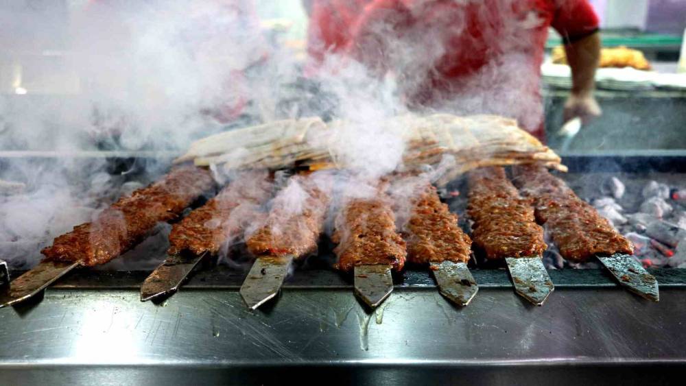 ADANA’DA FESTİVALDE 3 GÜNDE REKOR ET TÜKETİMİ BEKLENİYOR