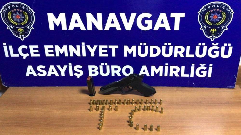 ARALARINDA HAPİS CEZASI BULUNAN ŞAHISLARIN DA OLDUĞU 43 ŞÜPHELİ YAKALANDI