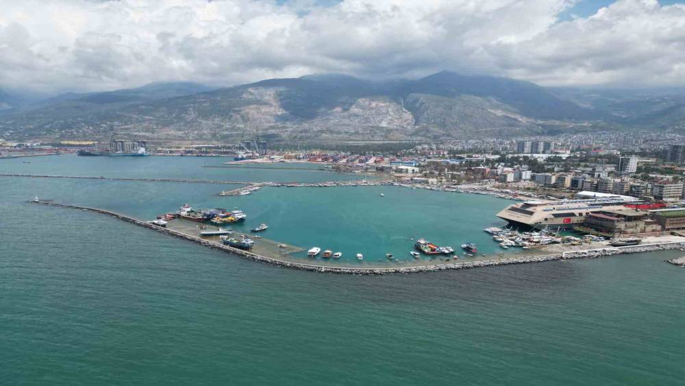 250 BİN NÜFUSLU İSKENDERUN’U İL OLMA HEYECANI SARDI