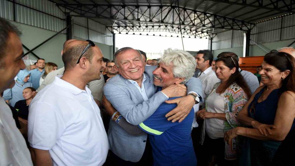 SEYHAN BELEDİYESİNDE EN DÜŞÜK MAAŞ 15 BİN 700 LİRA OLDU