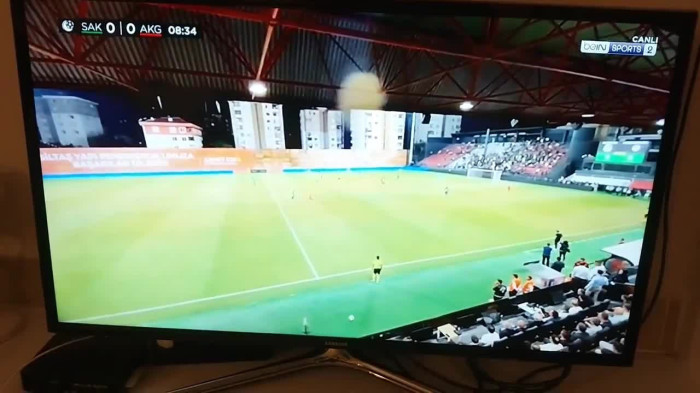TÜRK FUTBOLU BÖYLE REZİLLİK GÖRMEDİ! YAYINCI KURULUŞ, 1. LİG'İN AÇILIŞ MAÇINI CEP TELEFONUYLA ÇEKTİ