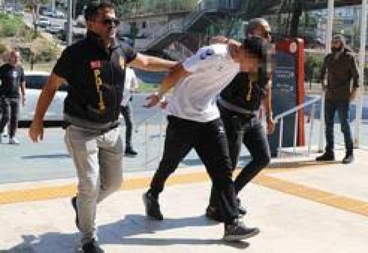 Alanya'da Arkadaşını Öldüren Genç Adliyeye Sevk Edildi