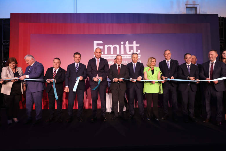 BAŞKAN MUHİTTİN BÖCEK EMITT FUARI’NDA