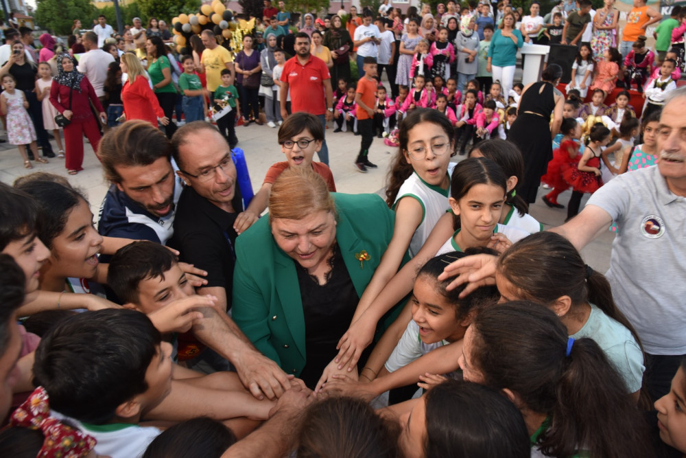 CEYHANLI ÇOCUKLAR KENT MEYDANI’NDA COŞTU
