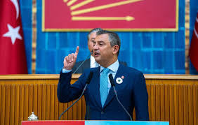 CHP LİDERİ ÖZEL'İN, IŞIK AÇMA-KAPATMA ÇAĞRISI YANIT BULDU! TÜRKİYE'NİN BİRÇOK KENTİNDEN GÖRÜNTÜLER GELDİ