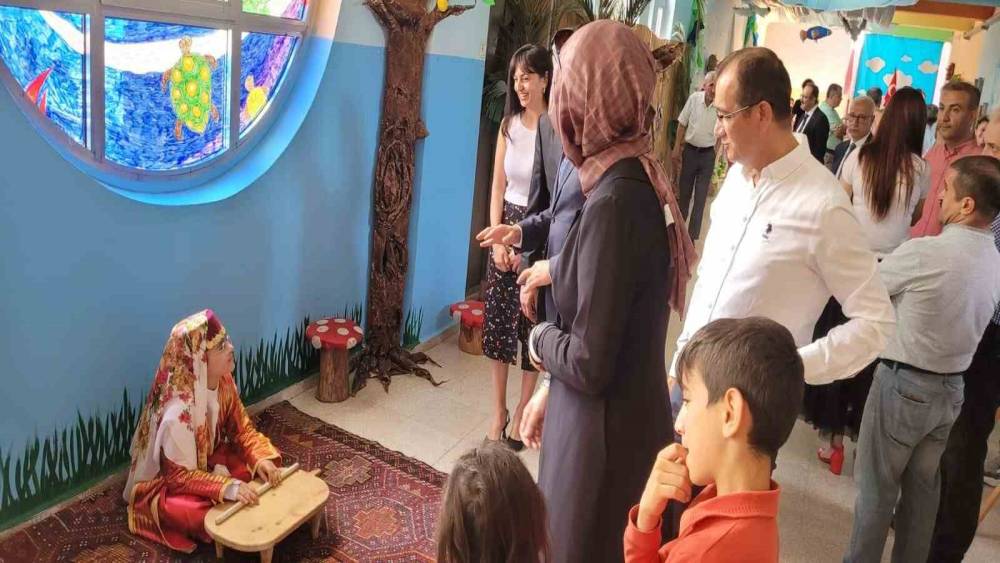 İLKOKUL ÖĞRENCİLERİNDEN ‘GERİ DÖNÜŞÜM’ SERGİSİ