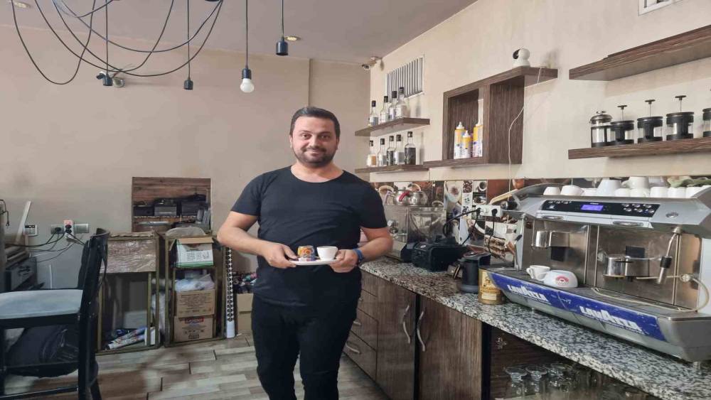 ESNAFIN İŞ İLANI HEM GÜLDÜRDÜ HEM DÜŞÜNDÜRDÜ