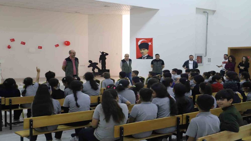 Öğrencilere orman yangınları eğitimi verildi