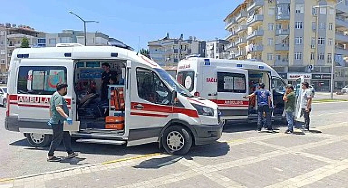 KAZA SONRASI DEVRİLİP TEKRAR TEKERLERİNİN ÜZERİNE DÜŞTÜ: KAZA ANI KAMERADA