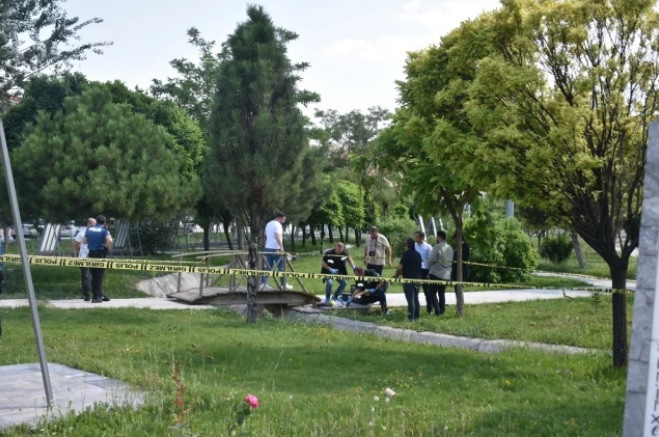 AFYONKARAHİSAR'DA ESKİ SEVGİLİ DEHŞETİ! 19 YAŞINDAKİ GENÇ KIZI FECİ ŞEKİLDE ÖLDÜRDÜ