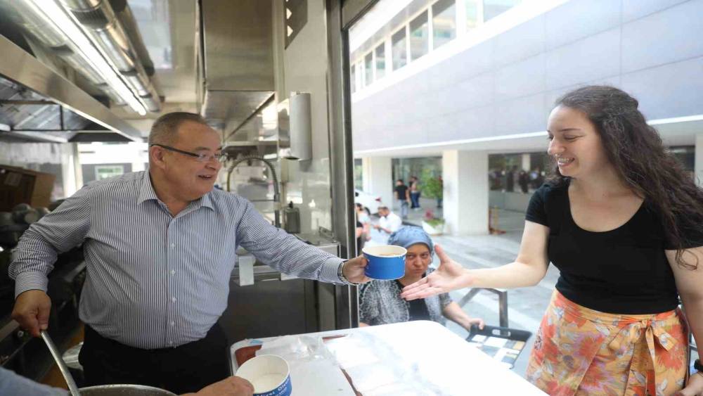ANTALYA BÜYÜKŞEHİR’DEN 50 BİN KİŞİYE AŞURE İKRAMI