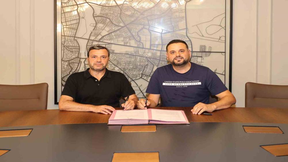 YÜREĞİR BELEDİYESİNDEN 3 HİZMET BİRDEN