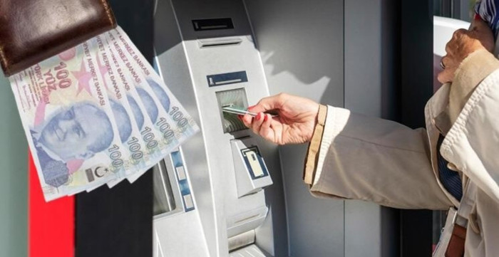 BANKADAN ELİNİZ BOŞ DÖNEBİLİRSİNİZ! BU BELGEYİ VERMEYEN EMEKLİLERE ÖDEME YAPILMAYACAK