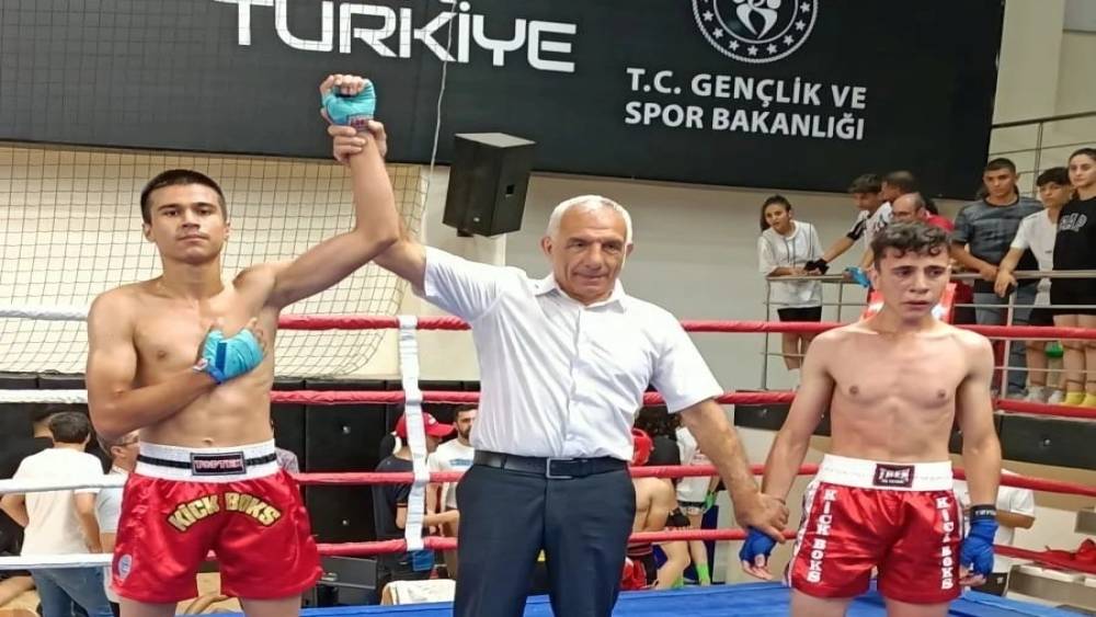 MERSİNLİ KİCK BOKSÇU MİLLİ TAKIMDA