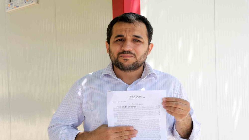 Depremde evi yıkılan öğretmen, dolandırıcılara da 325 bin TL kaptırdı
