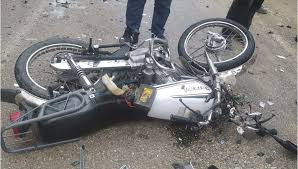 HAFİF TİCARİ ARAÇ İLE MOTOSİKLET ÇARPIŞTI: 1 YARALI