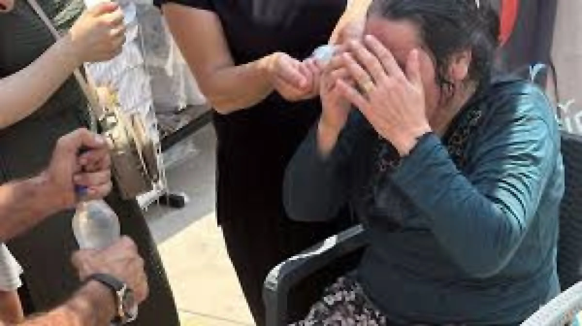 MERSİN'DE ZÜCCAİYE MAĞAZASI AÇILIŞINDA İZDİHAM