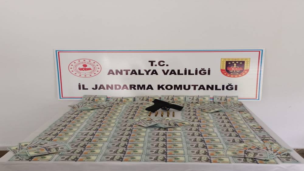ANTALYA’DA 85 BİN SAHTE DOLAR ELE GEÇİRİLDİ