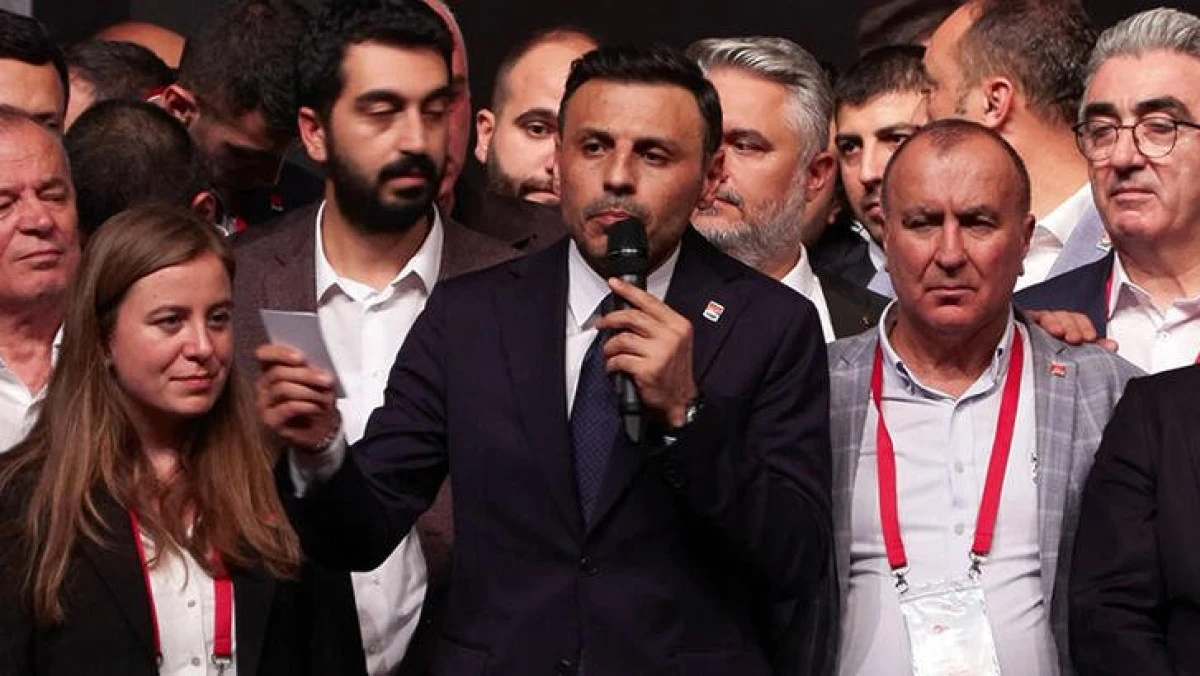 CHP'NİN İSTANBUL İL KONGRESİ İPTAL EDİLDİ! ÖZGÜR ÇELİK VE YÖNETİMİ GÖREVDEN ALINDI