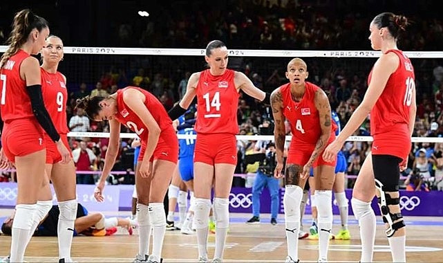 FİLENİN SULTANLARI, PARİS OLİMPİYAT OYUNLARI YARI FİNALİNDE İTALYA'YA 3-0 YENİLDİ