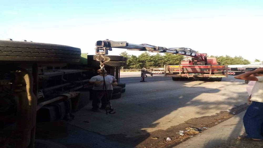 ADANA’DA TRAFİK KAZASI: 1 ÖLÜ, 1 YARALI