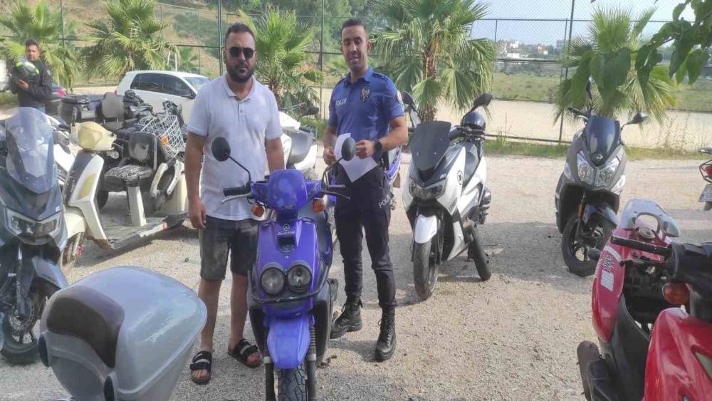 ÇALINAN MOTOSİKLET 11 GÜN SONRA BULUNUP SAHİBİNE TESLİM EDİLDİ
