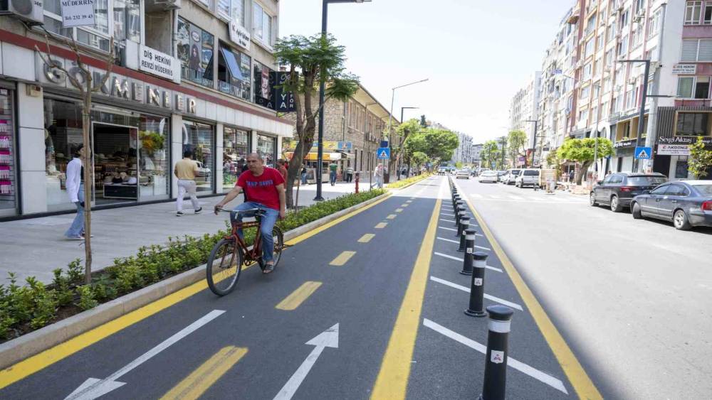 MERSİN’DE 125 KİLOMETRE BİSİKLET YOLU YAPILDI