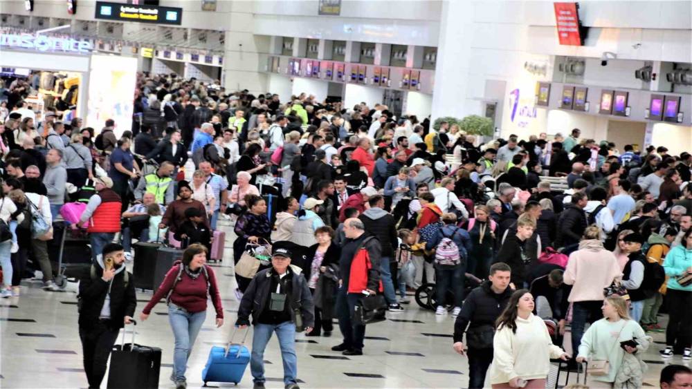 Antalya 2 milyon turisti geçti, turizmde rekorlar yılı 2019’u geride bıraktı