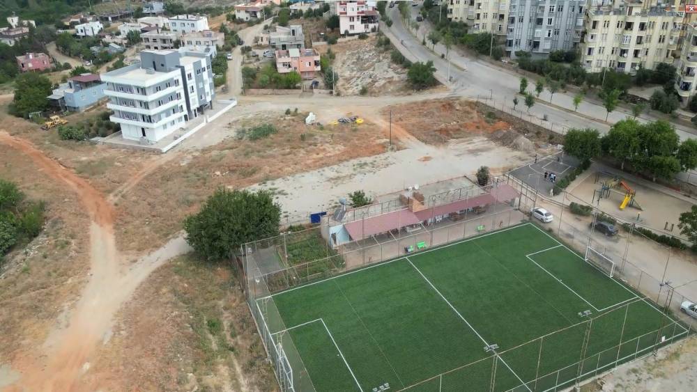 KOZAN’DA 10 BİN METREKARELİK SPOR KOMPLEKSİ İNŞA EDİLİYOR