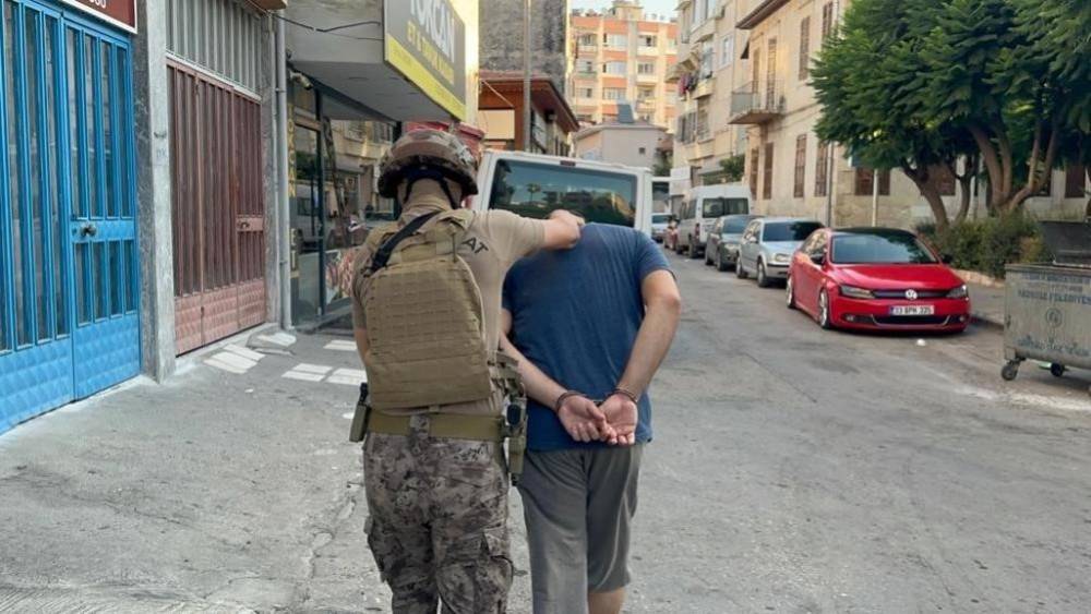 MERSİN’DEKİ DEAŞ OPERASYONUNDA 3 ŞÜPHELİ TUTUKLANDI
