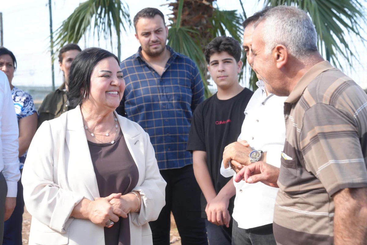 BAŞKAN VEKİLİ HASİBE AKKAN MAHALLE MAHALLE SEYHAN’I DİNLİYOR