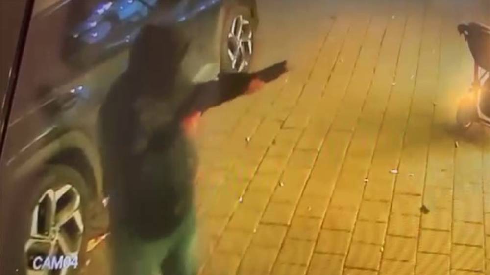 MAHALLELİYİ DOLANDIRDIĞI ÖNE SÜRÜLEN KUYUMCU: "DÜKKANIMI KURŞUNLADILAR"